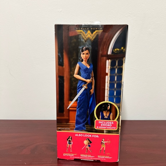 Wonder Woman - Picture 5 of 6